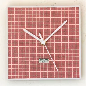 NEW 18cm Retro Wall Clock - Red & White Metal Mid Century Style Vintage 80s Gift - Picture 1 of 3