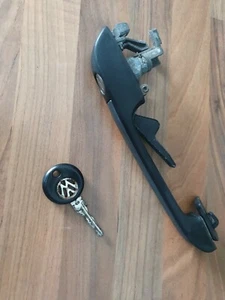 VW SCIROCCO MK2 GENUINE DRIVERS DOOR HANDLE WITH KEY - Picture 1 of 3