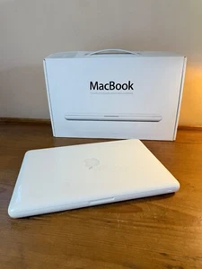 MacBook Late 2009 weiß - 250GB SSD - 8GB RAM - vieles neu - TOP ZUSTAND!!! - Bild 1 von 13