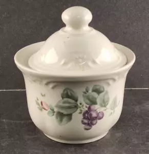 Pfaltzgraff Grapevine Sugar Bowl with Lid 4.75" Tall Vintage USA Chipped - Picture 1 of 13