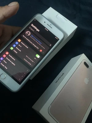 Apple iPhone 7 Plus 32 GB Rose Gold - Image 1 of 4