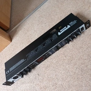Zoom RFX 2200 Digital Reverb & Multi-effects unit - Picture 1 of 2