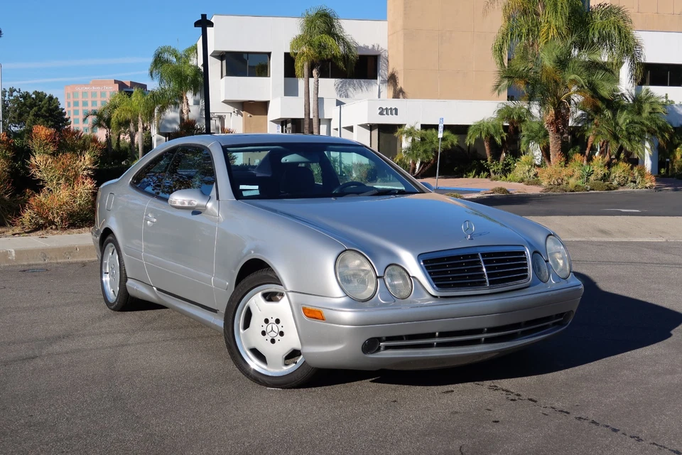Mercedes-Benz Clase CLK 55 AMG 2002 cupé 86 k V8 cuero térmico luna GPS Foto 1 de 4
