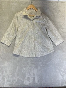 Chico's No Iron Shirt Women's Size 1 Ivory Tan Leopard Print Button 3/4 Sleeve - Picture 1 of 7