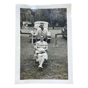 Foto De Colección Años 50 Pareja Exterior Coche Escena + Kalkosinski Family Philadelphia Snap - Imagen 1 de 2