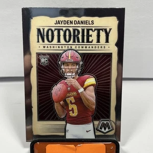 2024 Mosaic Jayden Daniels Notoriety Rookie Card - Bild 1 von 2