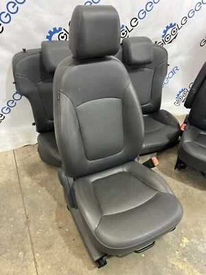 Chevrolet Spark 2014-2016 lado del pasajero derecho montaje del asiento delantero Foto 1 de 4