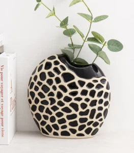 Large Geometric Ceramic Art Vase | Giraffe Pattern Modern Korean Decor - Picture 1 of 6