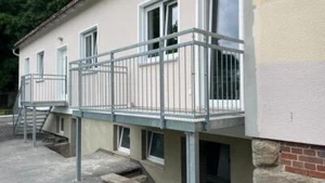 (1000 EUR/m²) Restposten BALKON Bausatz Balkonanlage 3,8m x 1,5m Selbstmontage - Bild 1 von 3