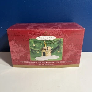 Ornamento Hallmark Keepsake 2000 Woodstock su Doghouse con scatola - Foto 1 di 8
