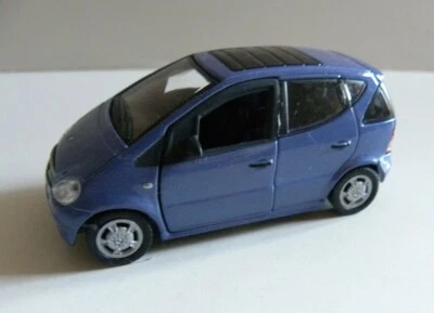 1/43 MERCEDES CLASSE A violet sans boite - Photo 1/4