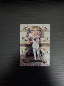 Courtney Vandersloot - 2024 Panini Seleziona WNBA Concourse Level Base Card #78 - Foto 1 di 2