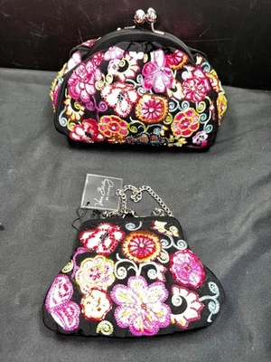 D722) NUEVO CON ETIQUETAS VERA BRADLEY 25 Años Lote 2 BOLSO Y MONEDA CUENTAS MULTICOLORES CON CIERRE DE BESO Foto 1 de 4