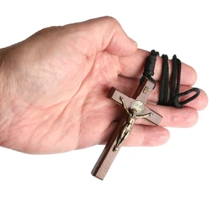 Katholisch Religiös St. Benedikt Holz Kruzifix Kreuz Halskette Männer Frauen 26" Seil - Bild 1 von 3