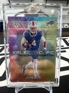 James Cook 2024 Mosaic Kaleidoscopic SSP Case Hit Rare Prizm Bills #1 - Bild 1 von 2