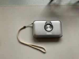 Sanyo Xati VPC-E6EX Digitalkamera Silber - Bild 1 von 3