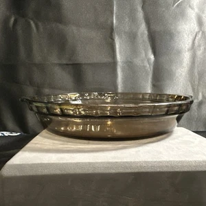 Vintage Pyrex 229 Brown Amber Smoke 9" Flavor Saver Pie Plate Fluted Edges - Picture 1 of 4
