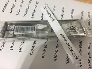 Escudo E/S nuevo para CM6870 - Imagen 1 de 1