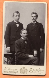 CDV Stockholm Sweden, Portrait of 3 Young Men by Larsson circa 1890s Backstamp - Picture 1 of 3