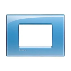 Bticino LNA4803AD living light placca quadra 3 posti in plastica colore Azzurro - Foto 1 di 1