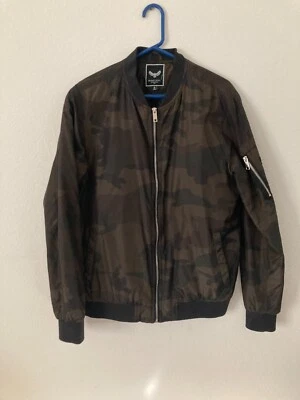 Chaqueta de bombardero Brave Soul para hombre mediana camuflaje cremallera completa bolsillos laterales Foto 1 de 4