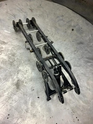 18 Polaris AXYS XCR Switchback 800 Rear Skid Frame Suspension R13 Foto 1 de 4