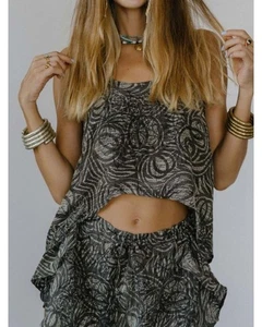 Everyday the Label Printed Scoop Neck Tank Women Grey Tanks & Camisoles - Picture 1 of 10