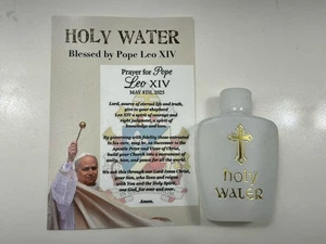 Papst Leo XIV. Weihwasser gesegnet katholische Kirche religiös - Bild 1 von 4