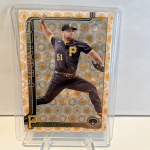 2025 Topps Series 2 David Bednar Pittsburg Pirates Holiday Sun Foil #381 - Bild 1 von 2