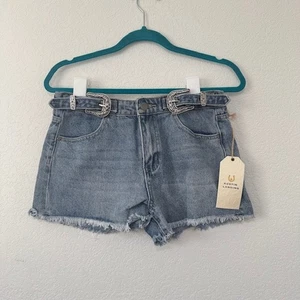Austin Landing Mid Rise Shorts Western Silver Buckle Embellishment 7/28 NWT - Picture 1 of 10