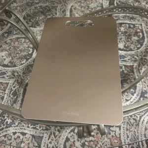 Tabla de cortar Stron - Dura - Corte de acero inoxidable de grado alimenticio 304 11,5" L x 8" W - Imagen 1 de 3