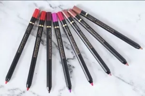 Loreal Colour Riche Matte Lip Liner Ultra Creamy Glide 100 Matte in Manhattan - Picture 1 of 2