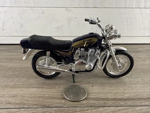 Maisto Suzuki GSX 750 Purple Gold Motorcycle Diecast 1/18 Quick Shipping - Picture 1 of 4