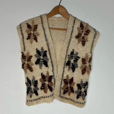 Vintage Folk Artisan Handknit Peruvian Cream Vest Womens XS Alpaca Wool Cropped - Image 1 of 4