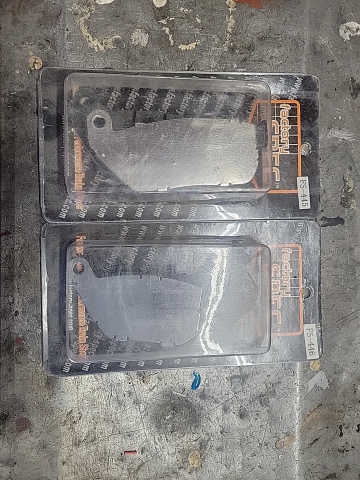 Pastillas de freno delanteras y traseras Harley Davidson Sportster XL883 XL884 2004-2013 Foto 1 de 3
