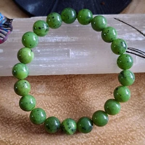 Grüne Jade Armband Kristall Heilung Glück Edelstein Geschenk für Sie oder Ihn  - Bild 1 von 9