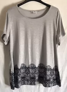 Gray & Black Pullover Tunic Top T-Shirt Medallion Design Hemline Women’s 1X - Picture 1 of 5