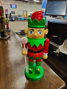 GOT1- Elf Nutcracker Collectible Christmas Decor - Picture 1 of 6