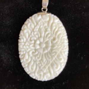 BALI GODDESS Carved Pendant in Sterling Silver - Flowers - NWT - Picture 1 of 6
