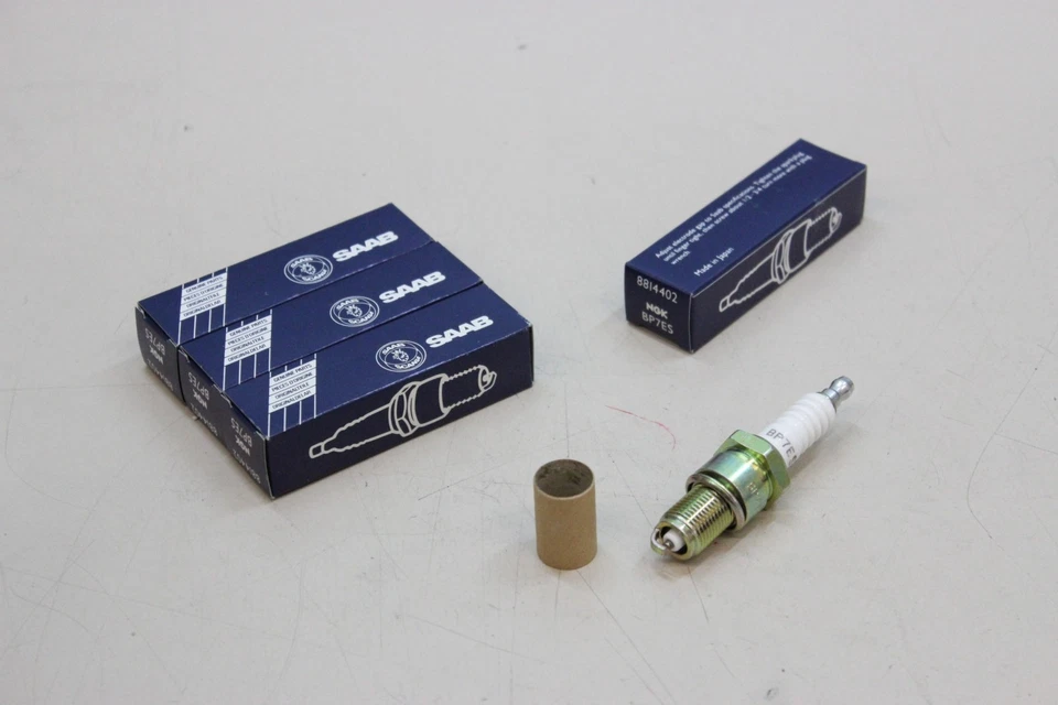 4x ORIGINAL SAAB 900 -1993 99 2.0 Zündkerzen 8814402 NEU - Image 1 of 1