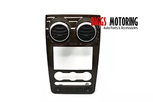 2005-2007 Ford Freestyle Dash Radio Bezel 7F93-7404302 - Picture 1 of 4