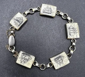 Vintage Carved Scrimshaw Ship Panel Bracelet Gold Tone - Bild 1 von 10