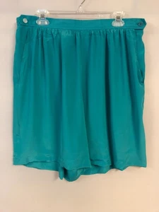 Chaus Woman Pleated Size 18W Shorts Green Chiffon Polyester Pockets NWT - Picture 1 of 10