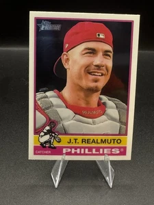 Topps Heritage 2025 - J.T. Realmuto #143 Chrome Phillies - Imagen 1 de 2