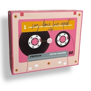 Glossybox Sing, Dance, Love, Repeat Gift Box Empty February 2021 Vintage Look - Picture 1 of 4