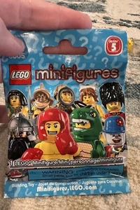 Lego Collectable Minifigure Series 5! Mystery Figure NEW/Sealed - Picture 1 of 2