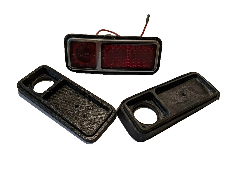 Side Marker Gasket for Triumph Spitfire, GT6, MG Midget set of 2 NEW - Image 1 of 1