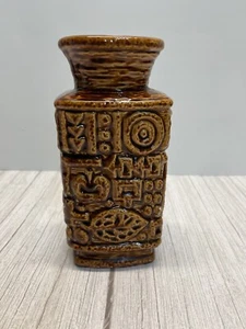 Ancien vase poterie fait main marron émaillé 8,5 en H 4 en W motifs complexes - Photo 1/8