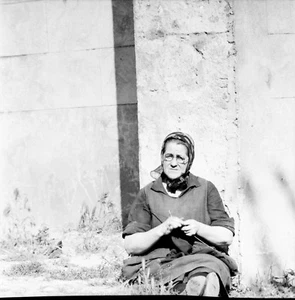 AIGUEZE c. 1938 - 10 Négatifs 6x6 Ardèche - ARA 257 - Picture 1 of 10