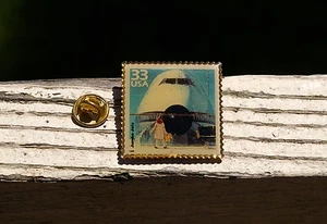 33 Cent USA Jumbo Jets 1999 USPS francobollo spilla postale spilla Jonathan grigio - Foto 1 di 5